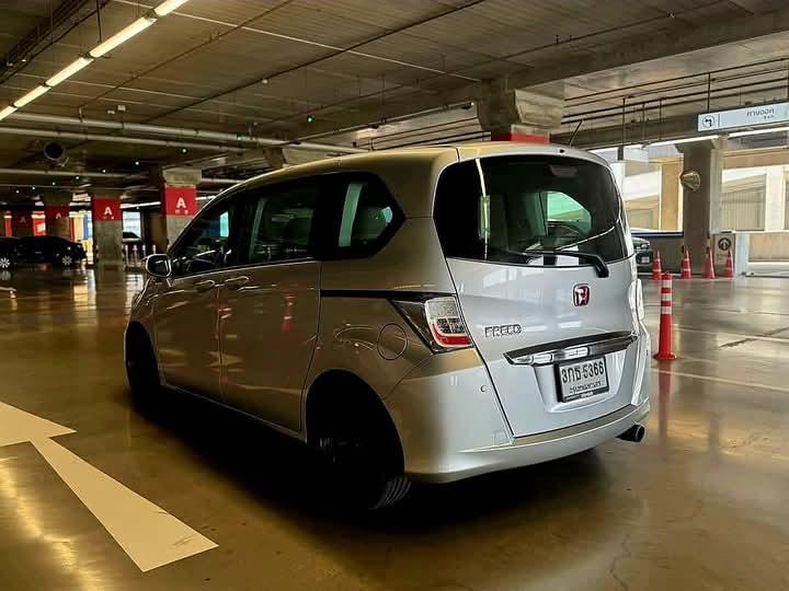 Honda Freed สภาพดี 9