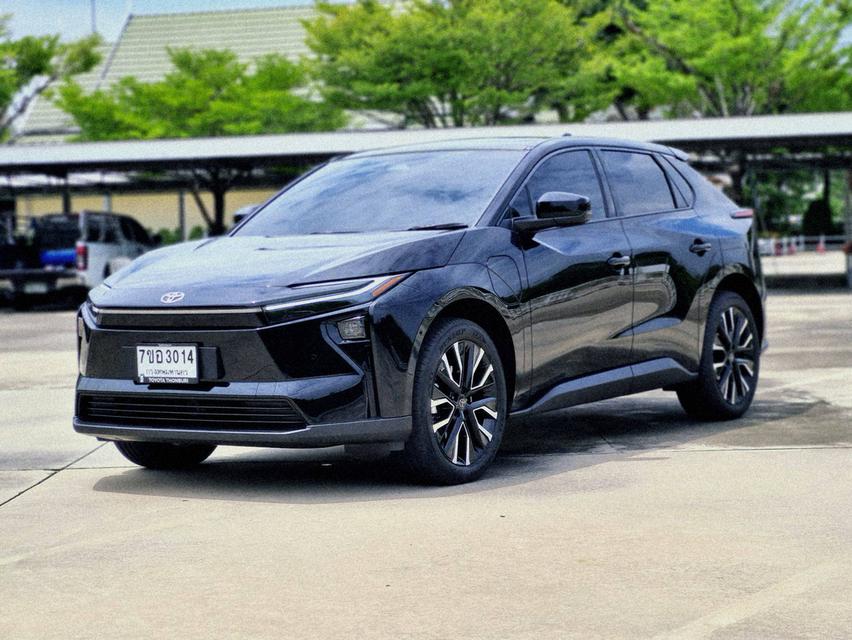 Toyota bZ4X ( AWD ) ปี 2026 ไมล์ 1,415 km.