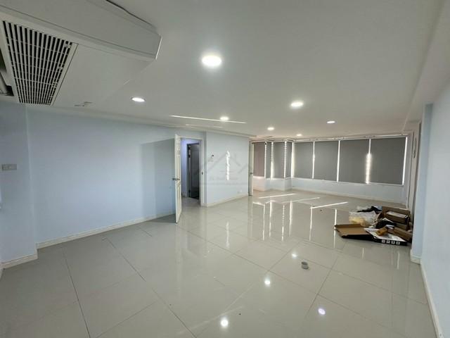 ให้เช่าโฮมออฟฟิศ 4 ชั้น 300 ตร.ม. หมู่บ้านสินธานี ลาดพร้าว 80 ใกล้รัชดาเหม่งจ๋าย ( รีโนเวทใหม่ ) 3
