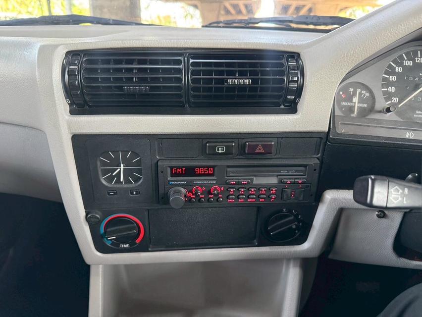 1990 BMW 318i 1.8 E30 MT 2 ประตู  เกียร์ธรรมดา พร้อมใช้งาน รูปที่ 12