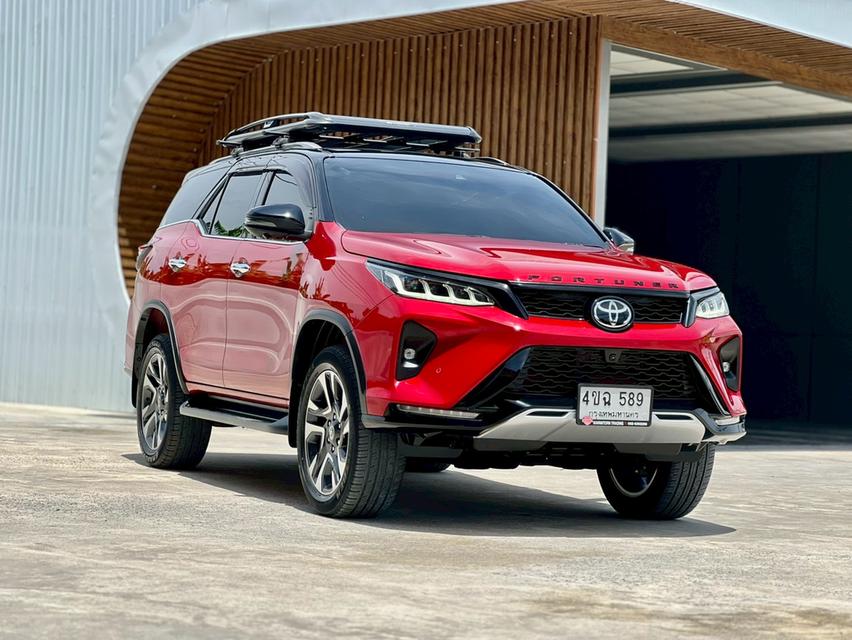 ปี 2023 TOYOTA FORTUNER, 2.4 LEGENDERรถมือเดียว สภาพสวย  5