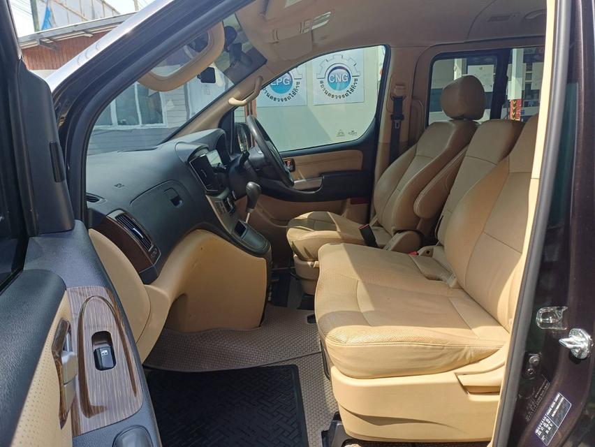 ปี2019 HYUNDAI H1 ELLITE AT TOP มือเดียว บุ๊คเซอร์วิสครบ 16