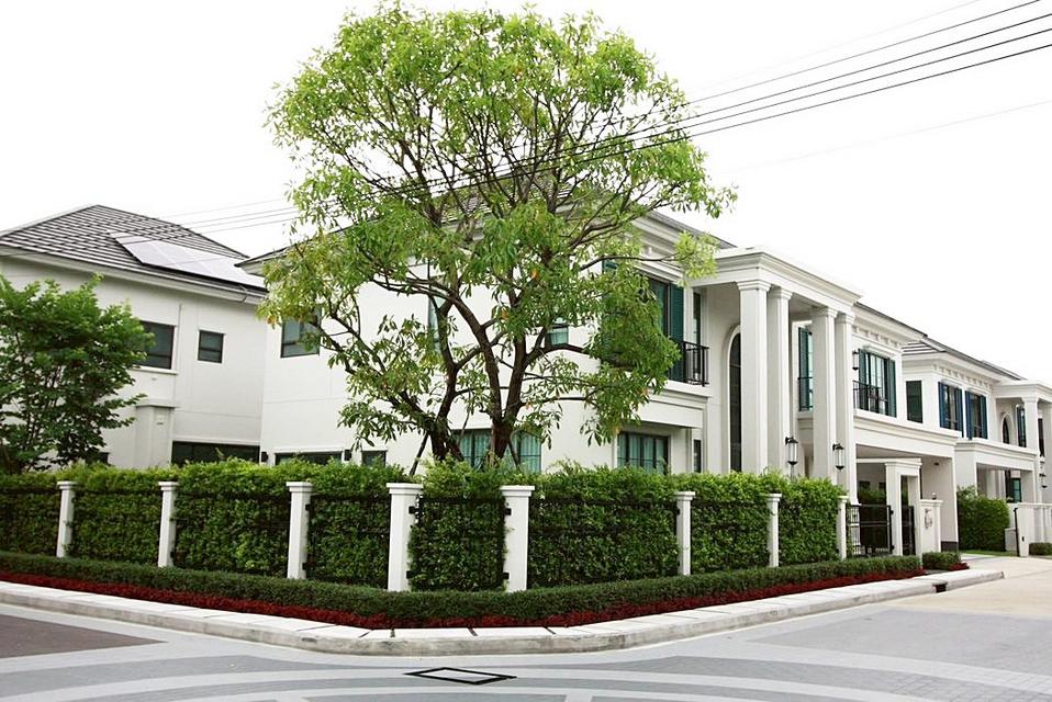 โครงการ เศรษฐสิริ บางนา กม.10 ถนนบางนา-ตราด บ้านหรู แปลงมุม 102 ตารางวา 5 นอน 6 น้ำ ติดโซนคลับเฮ้าส์