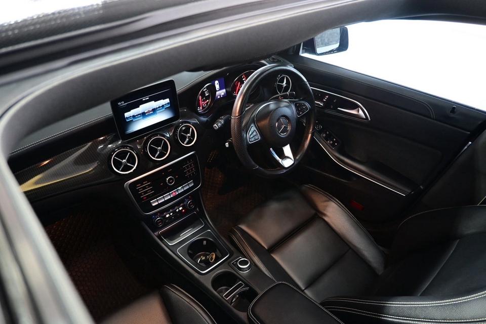 (แจ้งรหัสรถ JRS4487) ⚡ 🚘 BENZ CLA 250 AMG NIGHT EDITION ปี 2019รถมือเดียวป้ายแดง ประวัติศูนย์ทุกระยะ รูปที่ 9