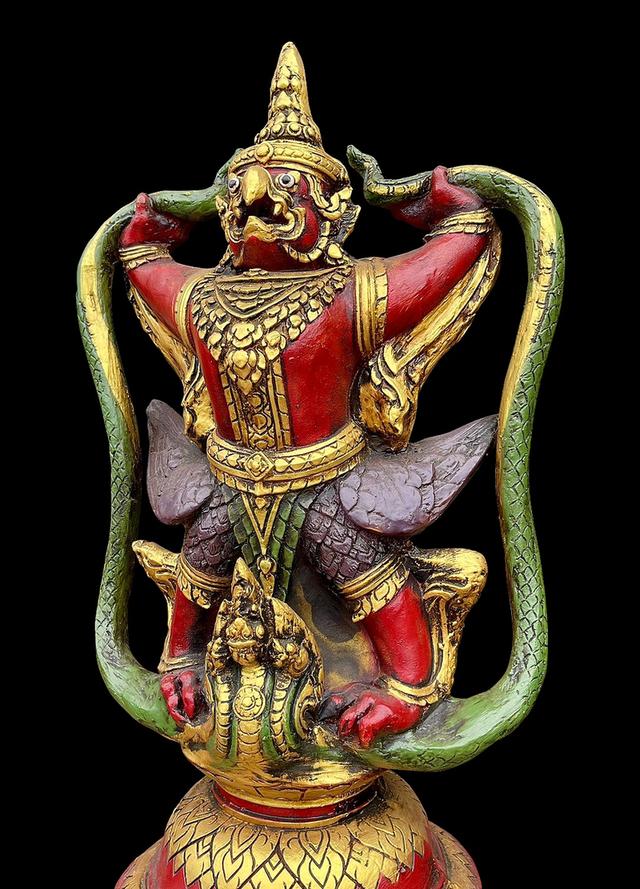 พญาครุฑยุดนาค ครุฑยุดนาค สุบรรณยุดนาค องค์ตั้งโต๊ะบูชา