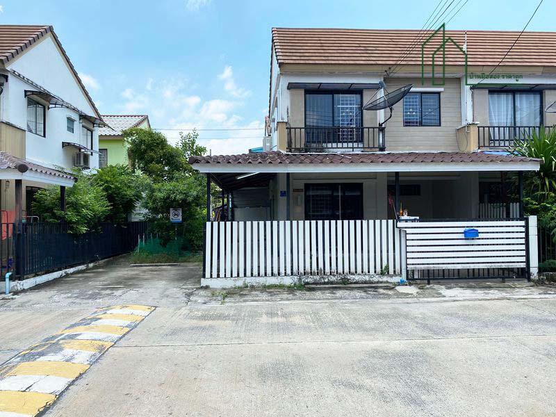 ให้เช่าทาวน์เฮ้าส์หลังมุมบรรยากาศบ้านเดี่ยว หมู่บ้านพฤกษา 58/2 ลาดกระบัง 54 ถนนศรีวารีน้อย
