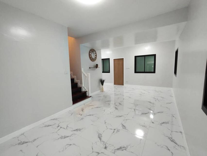 หมู่บ้านพฤกษา 49/1   6