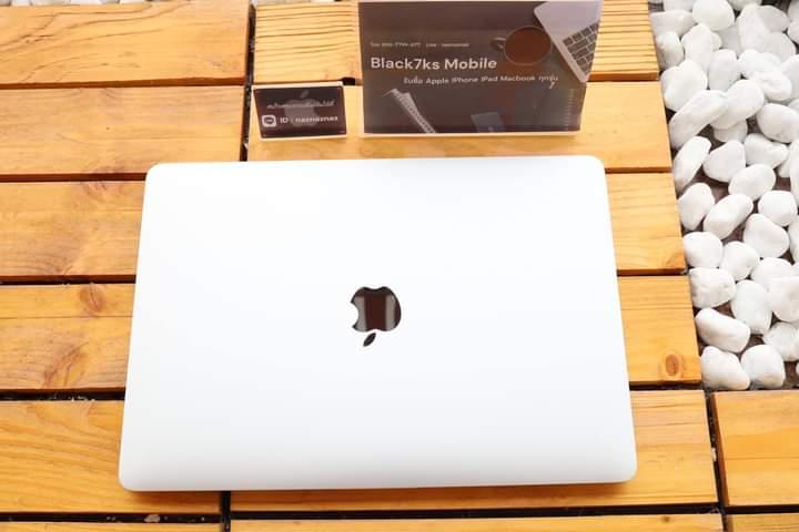 Macbook Pro 2020  3