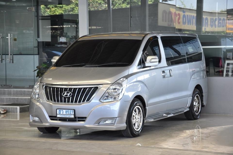 รหัส TKG8527 HYUNDAI H1 2.5 TOURING ปี 2016