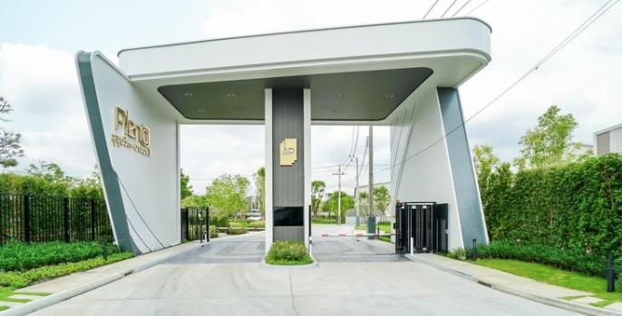 Modern-Luxury Townhome for Rent near Mega Bangna 2
