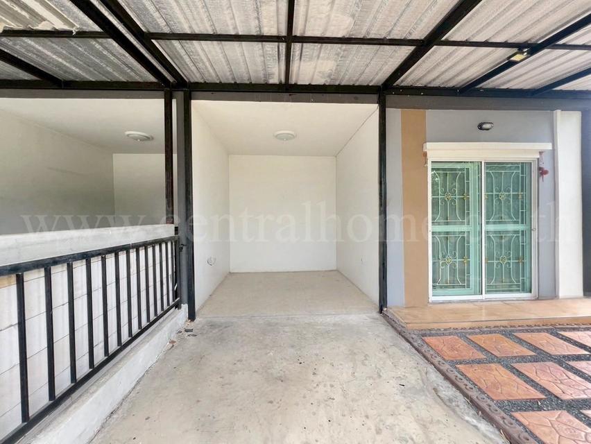 ทาวน์โฮม หมู่บ้าน ไลโอ บลิสซ์ รังสิต - คลองหลวง หลังมุม 2