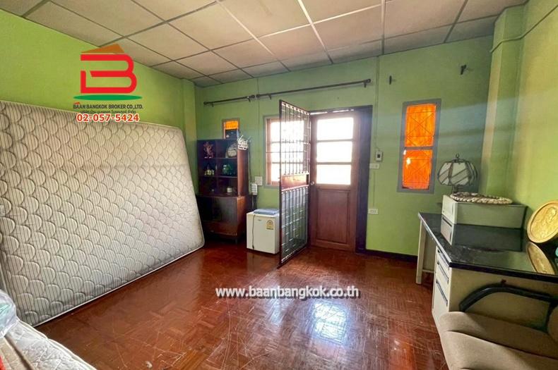 ทาวน์เฮาส์ หมู่บ้านฉัตรณรงค์ วิลล่า 5 เนื้อที่ 16 ตร.ว (สามแยกไฟแดง ถนนเส้นปท. 3004) ถนนลำลูกกา ตำบลบึงคำพร้อย อำเภอลำลูกกา ปทุมธานี 7