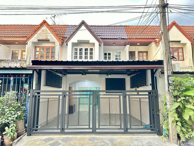 หมู่บ้านบัวทอง2 ติดรถไฟฟ้าสายสีม่วง สถานีคลองบางไผ่ ทาวน์เฮาส์ 2 ชั้น ตกแต่งใหม่พร้อมอยู่ หน้าบ้านไม่ชนใคร ทำเลหน้าสวน 1
