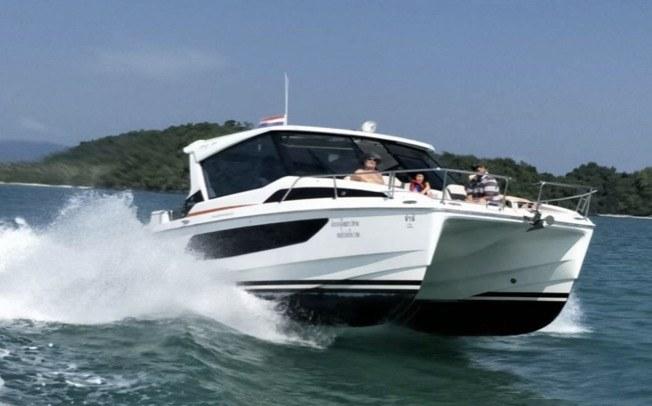 LUXURY POWER CATAMARAN AQUILA 36 SPORT -2 CABINS