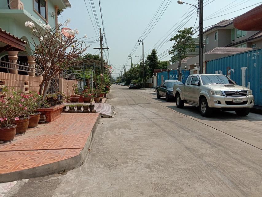 ขายด่วน หมู่บ้านเมืองทอง 2/2ถนนพัฒนาการ ชอย61 แขวงประเวศ เขตพระโขนง กรุงเทพ 3