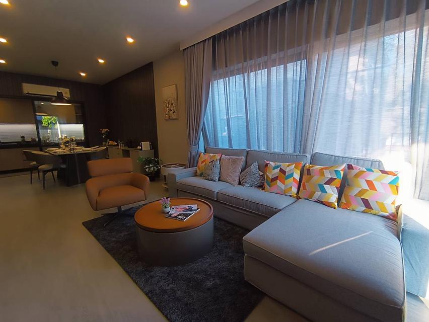 โปรแรงสุด! ทาวน์โฮม 3 ชั้น ใกล้ ม.เกษตร เริ่ม 7.48 ลบ ลด 3 แสน ฟรีแอร์+ครัว 4