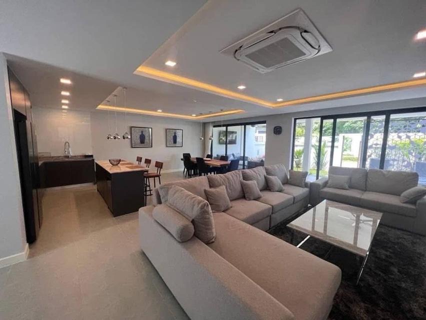 For sale whit tenant pool villa South Pattaya