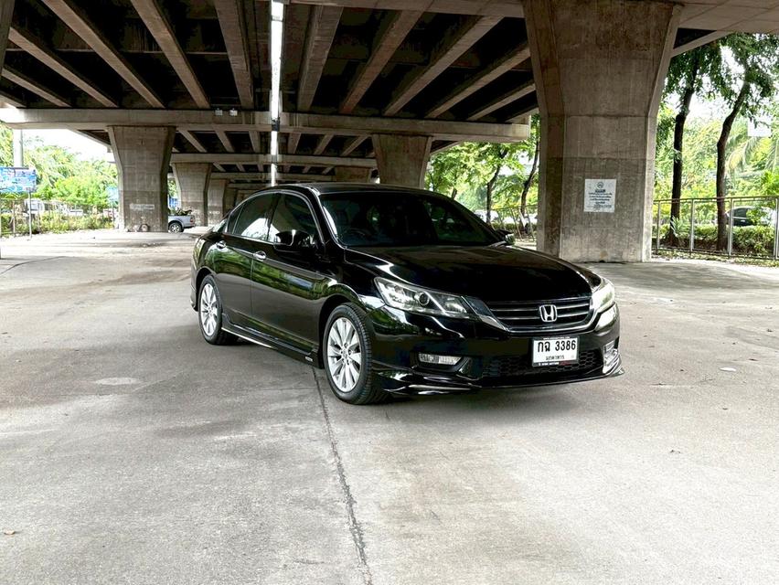 ขายรถ Honda Accord 2.0EL ปี 2014 สีดำ เกียร์ออโต้