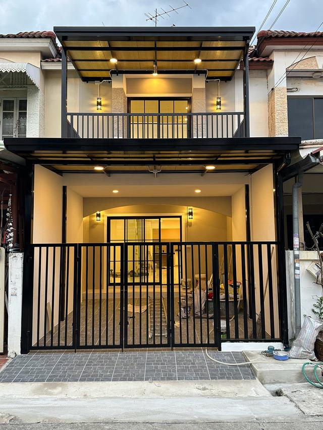 หมู่บ้านนันทิชา4 ไทรน้อย นนทบุรี ทาวน์เฮ้าส์ 2 ชั้น  ตกแต่งใหม่พร้อมอยู่ 1