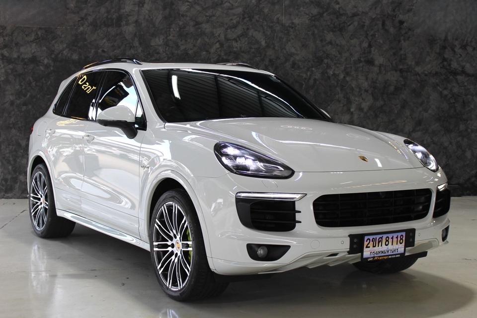 รหัสรถ JRS8118 เข้าใหม่กับ Porsche Cayenne SE Hybrid 2016