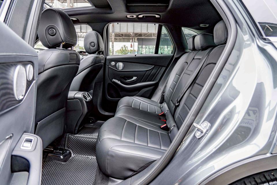 รหัสรถ NP1686 📌BENZ GLC250D AMG DYNAMIC 4MATIC ปีรถ : 2019 15