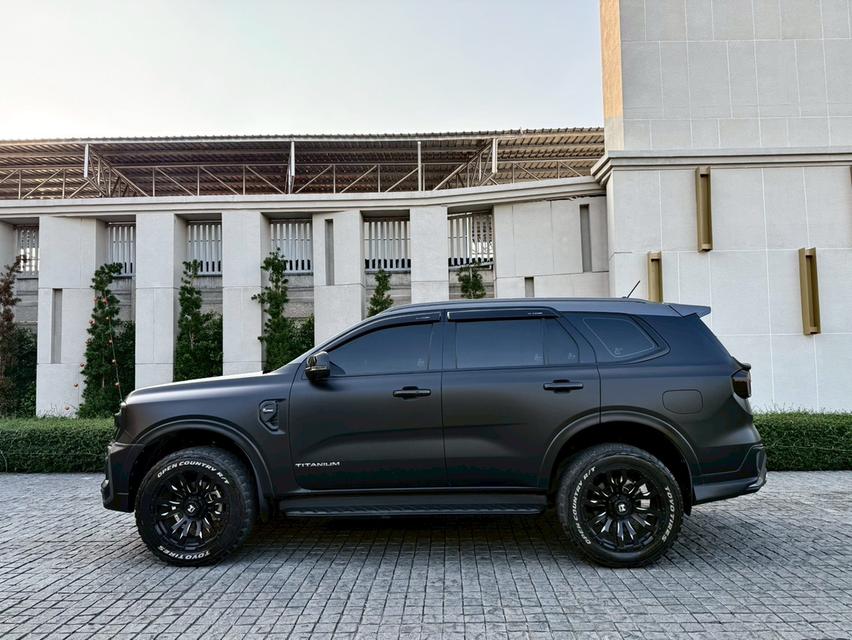 FORD EVEREST 2.0 THAITANIUM PLUS 2WD  ปี22 ออกรถเดือน 12 สีดำ แร๊ปดำด้าน (ขายพร้อมทะเบียน) 7