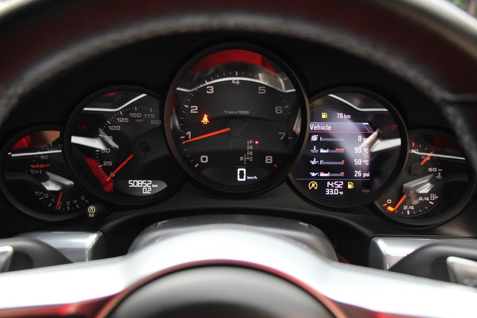 Porsche Carrera 991.2 coupe ปี 2017 15