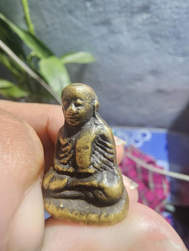 หลวงพ่อเงิน วัดบางคลาน.รูปหล่อพิมขี้ตา.