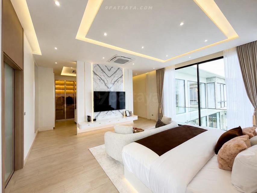 For Sale — Ultra Luxury Pool Villa near Mabprachan Lake, Pattaya• Land size: 408 sq.wah• Usable area: over 1,200 sq.m.• 5 luxury bedrooms• 10 bathroom รูปที่ 12