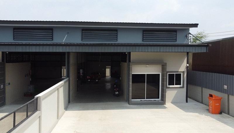 #โกดังให้เช่าไทรน้อยบางบัวทอง รวม 2 คูหา ขนาด  380 ตร.ม  มีออฟฟิศขนาด 23 ตร.ม พร้อมชั้นลอย 23 ตร.ม จอดรถได้ 4 คันต่อคูหา  4