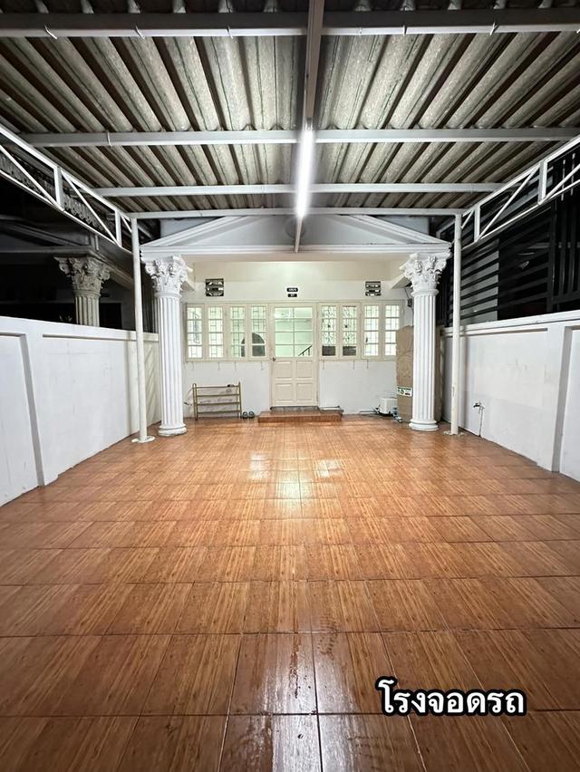 ให้เช่าบ้านทาวน์เฮ้าส์ ถนนประชาอุทิศ 3ชั้น 4ห้องนอน 3ห้องน้ำ จอดรถได้2คัน ใกล้พาณิชเชตุพน ใกล้ทางด่วน เดินทางสะดวก 2
