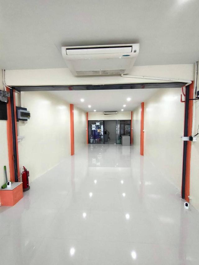 ขาย ให้เช่า อาคารพาณิชย์ 3 ชั้น อยู่โต้รุ่งสถานีรถไฟลพบุรี ใกล้ 7-11 4
