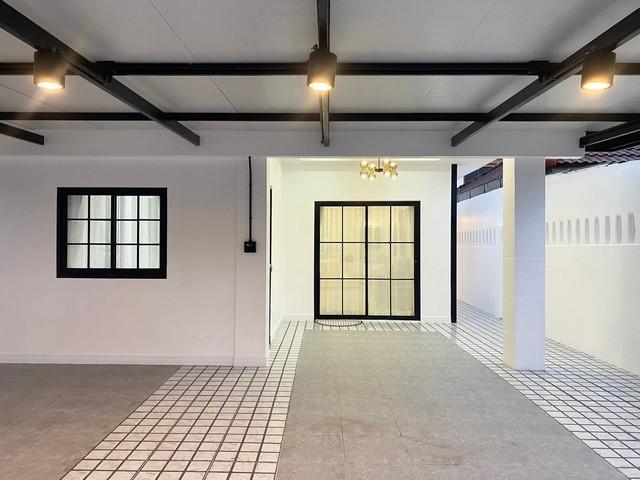 บ้านเดี่ยว รีโนเวทใหม่ทั้งหลัง ทำเลดี พร้อมเข้าอยู่ ซอยเนินพลับหวาน หมู่บ้านพัทยารุ่งเรือง 2