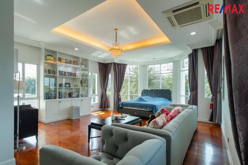 บ้านเดี่ยว แกรนด์ บางกอก บูเลอร์วาร์ด เพชรเกษม - ปิ่นเกล้า ถ.กาญจนาภิเษก บางแค มีสระว่ายน้ำส่วนตัว 179.1 ตร.ว.   14