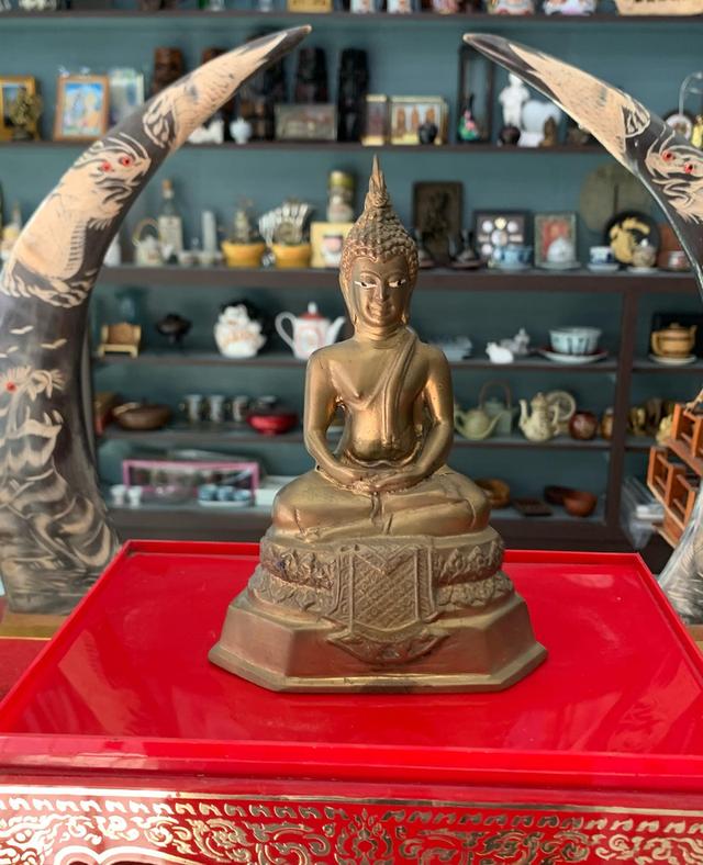 พระพุทธรูปเก่า เนื้อทองเหลือง 4