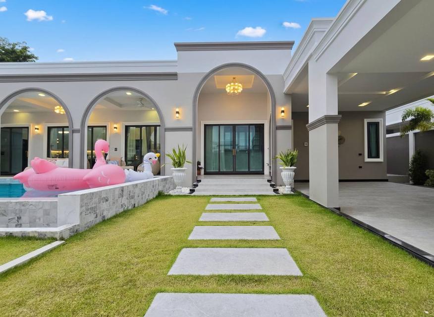 Modern Classic Pool Villas Pattaya 17.8 Million 15