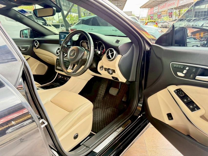 2017 MERCEDES BENZ CLA 200