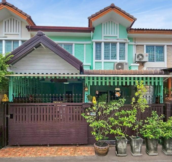 ขายทาวน์เฮ้าส์มือสองนนทบุรี โครงการ พฤกษาวิลล์22 พระราม5-2 (Pruksa Ville 22 Rama 5-2) เนื้อที่กว้าง 17.40 ตร.ว. ใกล้จุดขึ้นทางด่วนพระราม7 1