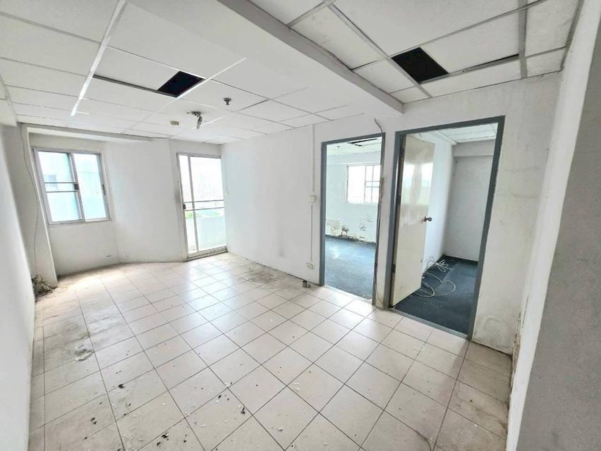 ขาย คอนโด ต่ำกว่าราคาประเมินที่ดิน  สวัสดีกรุงเทพ คอนโดมิเนียม 45 ตรม 2นอน 1น้ำ ใกล้MRTศรีนครินทร์38 2