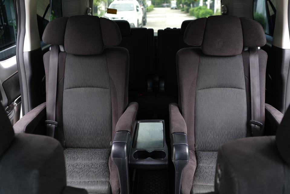 Toyota vellfire 8