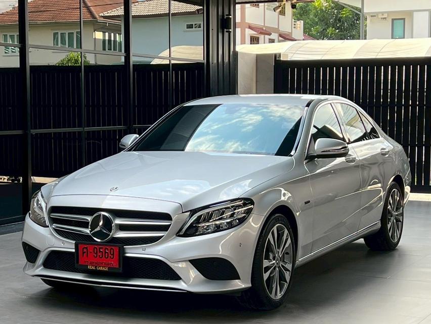 Mercedes-Benz C300e ปี 2020 วิ่ง 40000 KM.
