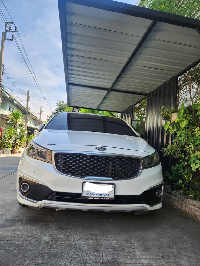 Kia Grand Carnival 2017 (Top)