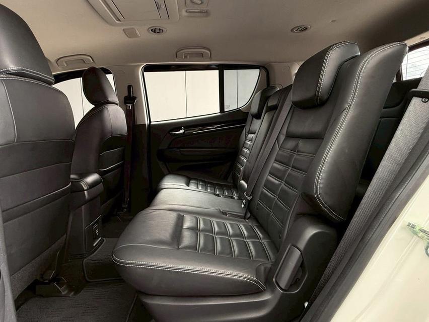 ปี 2019 ISUZU MU-X, 1.9  THE ONYX โฉม ปี13-20 สีขาว เกียร์ออโต้ ประวัติดี เข้าศูนย์ตลอด มือเดียวป้ายแดง รูปที่ 11