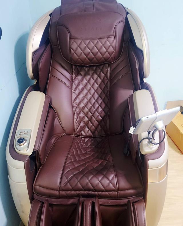 เก้าอี้นวดไฟฟ้า RESTER CEO สี Caviar Gold MODEL: EC-628K มือ 2 สภาพดีมาก (เหมือนใหม่) 6