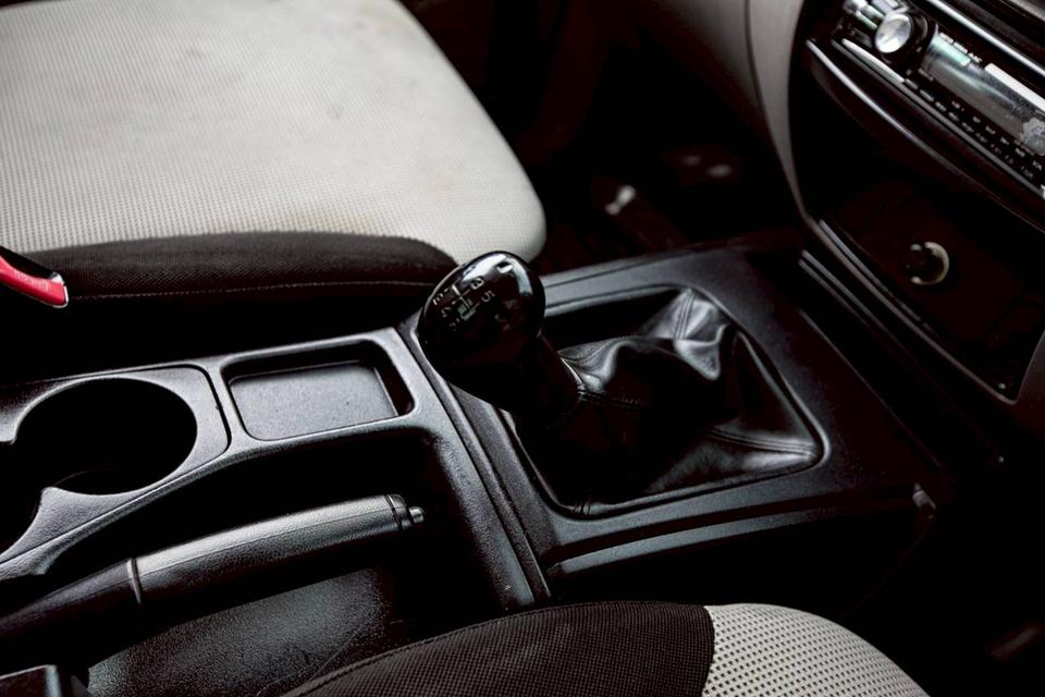 Mitsubishi Triton Cab 2.4 เบนซิล สีเทา CNG ปี 2011 มือเดียวป้ายแดง 18