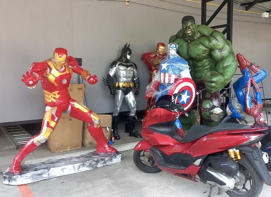 หุ่นไฟเบอร์กลาสเดอะHulk หุ่นเดอะฮัค ยักษ์เขียวจอมพลัง สูง2เมตร30ซม มือหนึ่ง 7