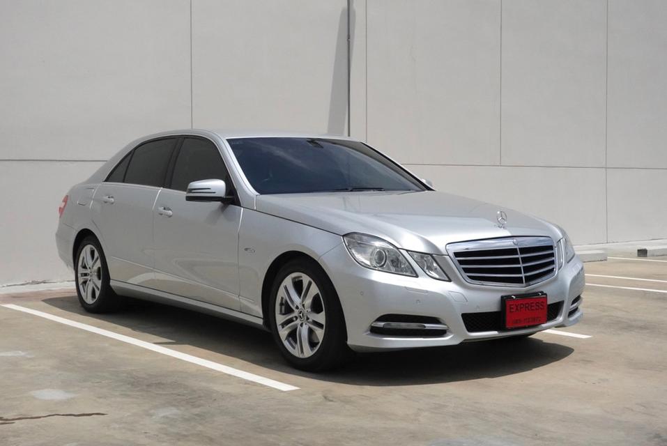 MERCEDES BENZ E250 CGI 1.8 Avantgarde (W212) ปี2012/2013