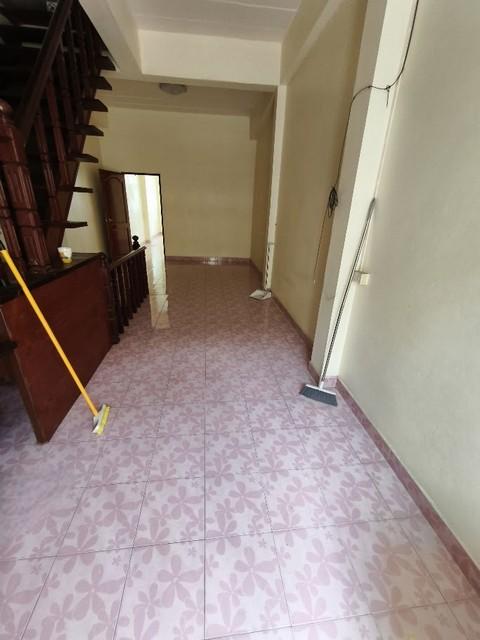 ขาย ให้เช่า อาคาร 2 ชั้นครึ่ง ย่านสามเสน ซอยวัดตรีทศเทพ เขตพระนคร ถนนประชาธิปไตย ถนนวิสุทธิกษัตริย์ ถนนพระราม 8 ใกล้วัดตรีทศเทพ 400 เมตร วัดบวรนิเวศวิ 16