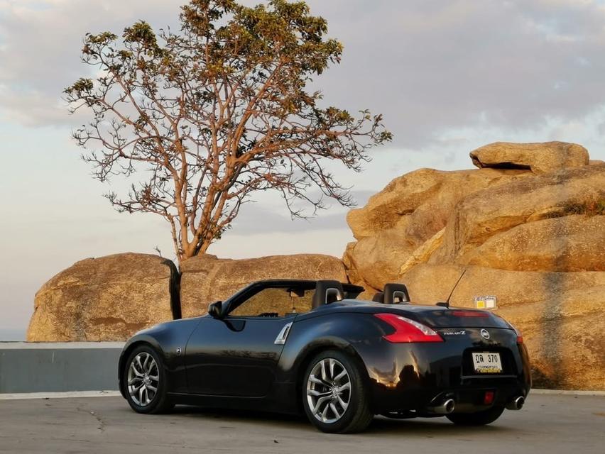 NISSAN 370 Z Roadster ปี 2011 สีดำม่วง 2