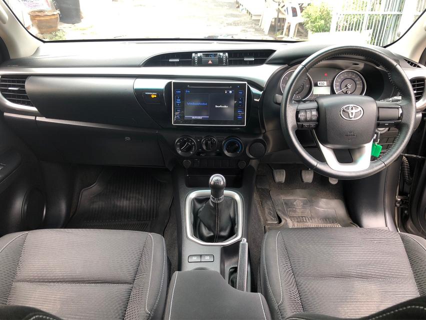 Toyota Revo Smartcab 2.4 E Plus Prerunner (MNC) 6